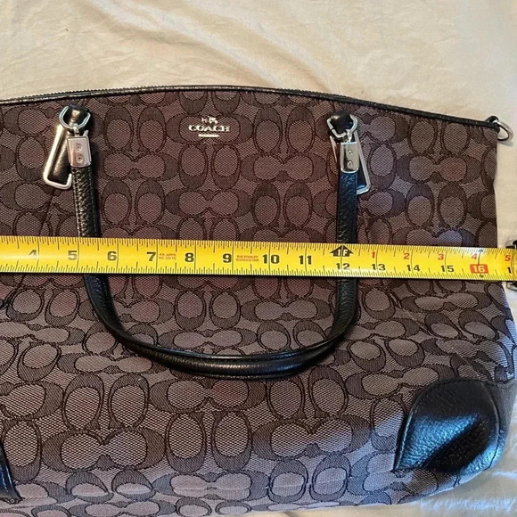 Coach Signature tote - Picture 2 of 9